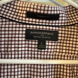 Banana Republic Men's Athletic Fit Checkered Shirt - Red and White